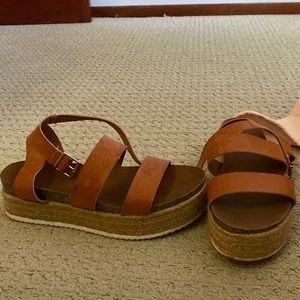 Platform sandals